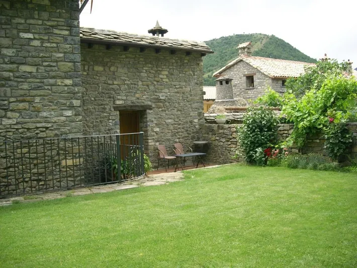 Holiday home for 2 people, with view and garden, with pets - 1