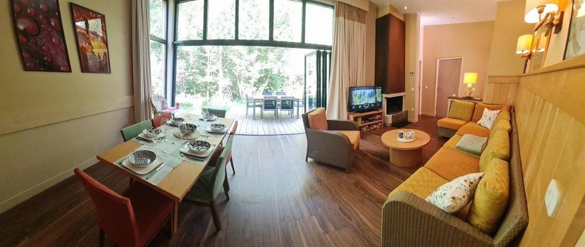 Maison de vacances pour 6 personnes, avec piscine et vue ainsi que sauna et jardin, animaux acceptés