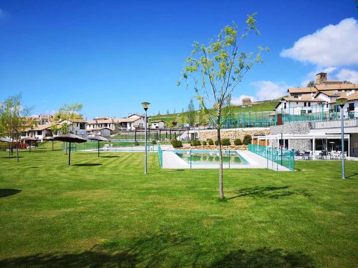 Apartamento de vacaciones para 4 personas, con jardín además de piscina y vistas en La Jacetania - 3