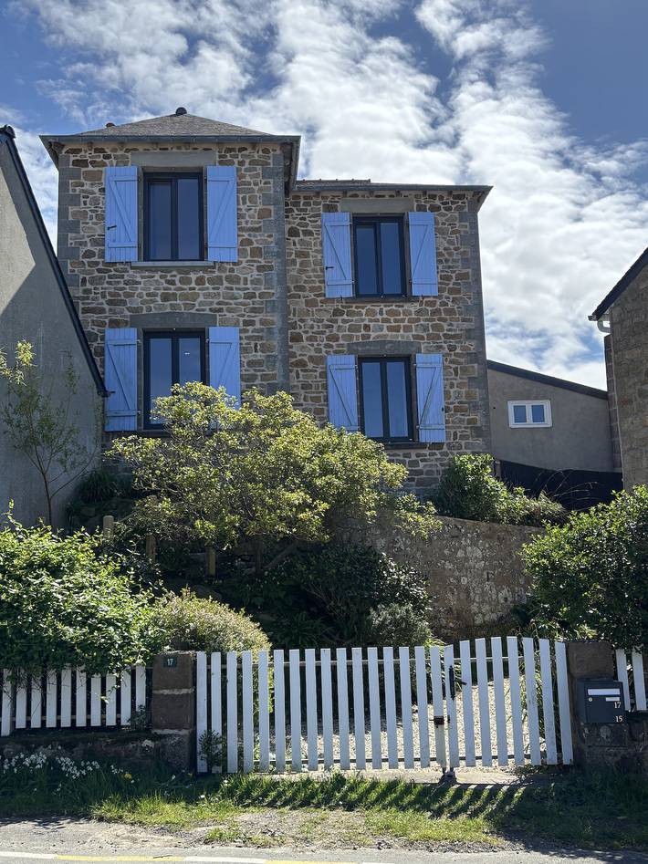 Location de vacances pour 4 personnes, avec vue sur l’océan et jardin dans Port Blanc (Penvénan) - 3