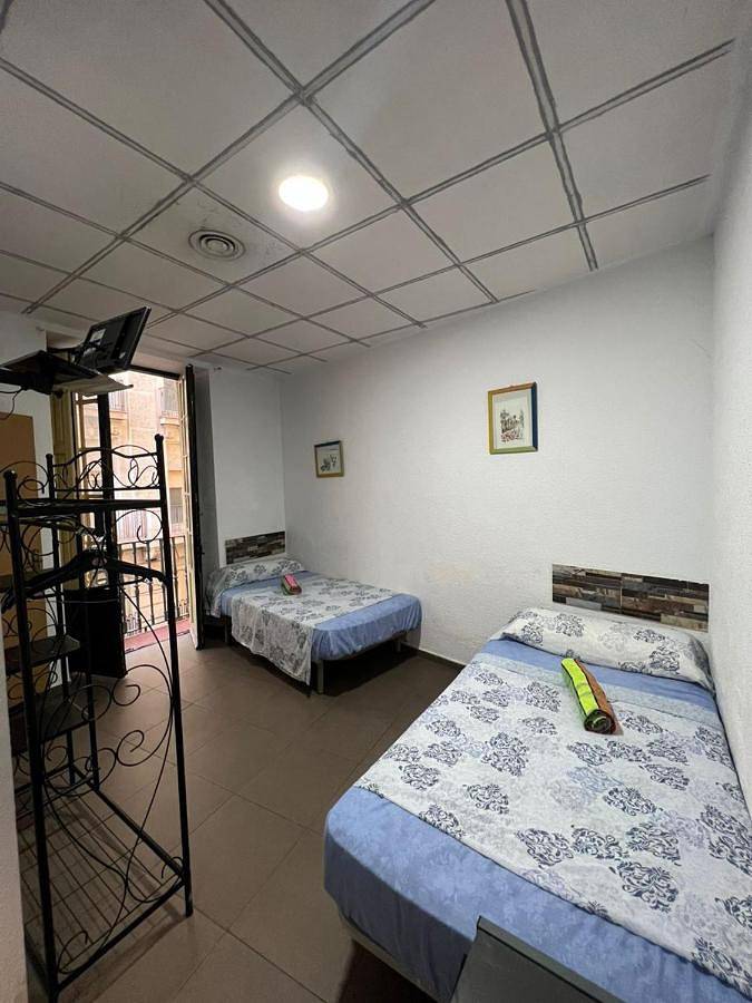 Budget Single Room in El Barrio, Alicante