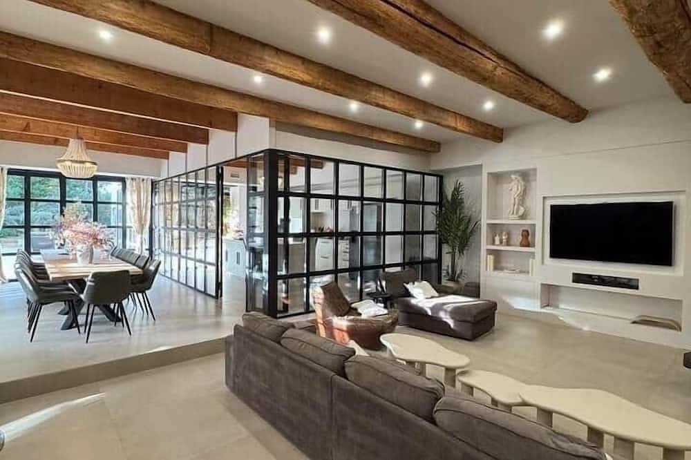 Magnificent house +20 beds Event, seminar in Cournonterral, Côte d'Améthyste