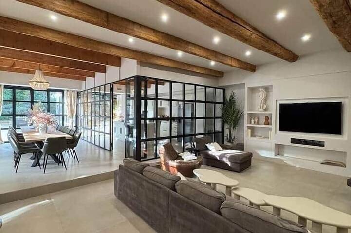 Casa de vacaciones para 24 personas, con jardín - 1