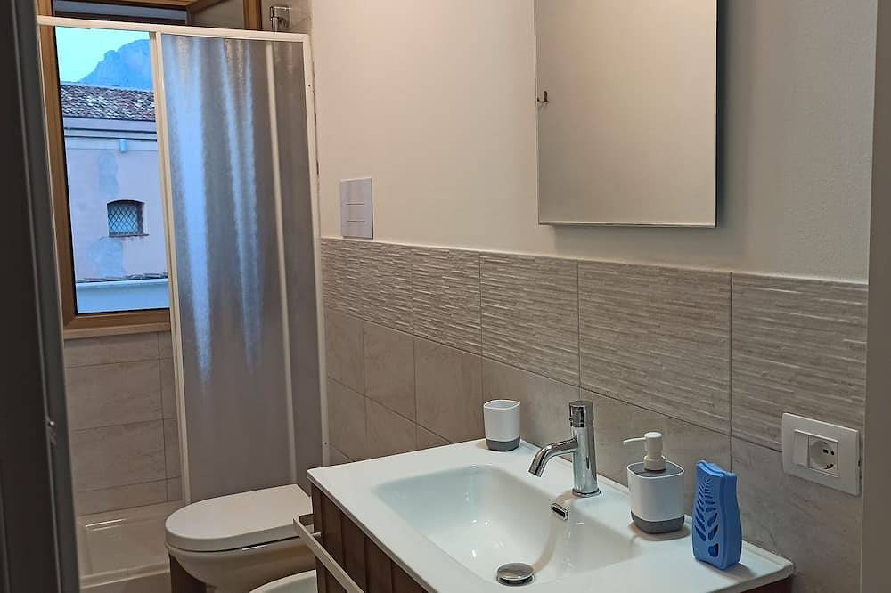 Ganze Wohnung, Cozy apartment a few steps from the sea and with a large terrace overlooking the sea in Terrasini, Palermo Provinz