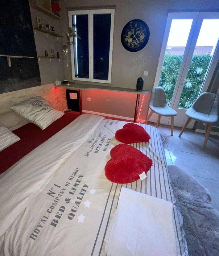Location de vacances pour 2 personnes, avec Balcon et Terrasse à Goussainville