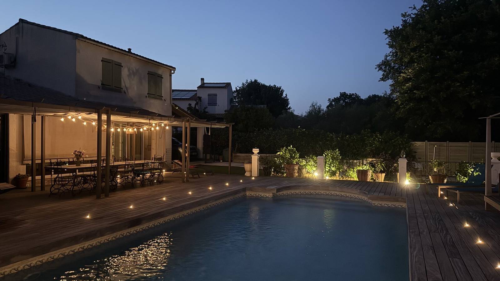 Gästezimmer 'Bleuets' mit Bergblick, Wlan und Klimaanlage in Nans-les-Pins, Brignoles Region