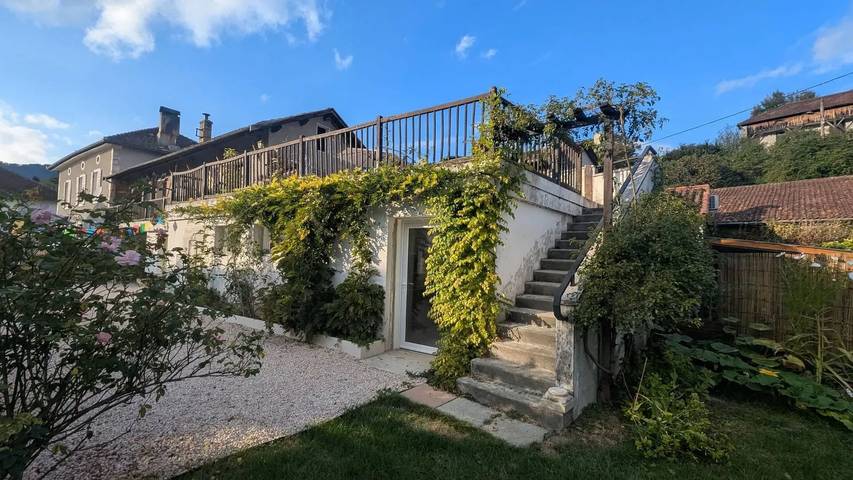 Location de vacances pour 15 personnes, avec jardin dans Izaut-de-l'Hôtel