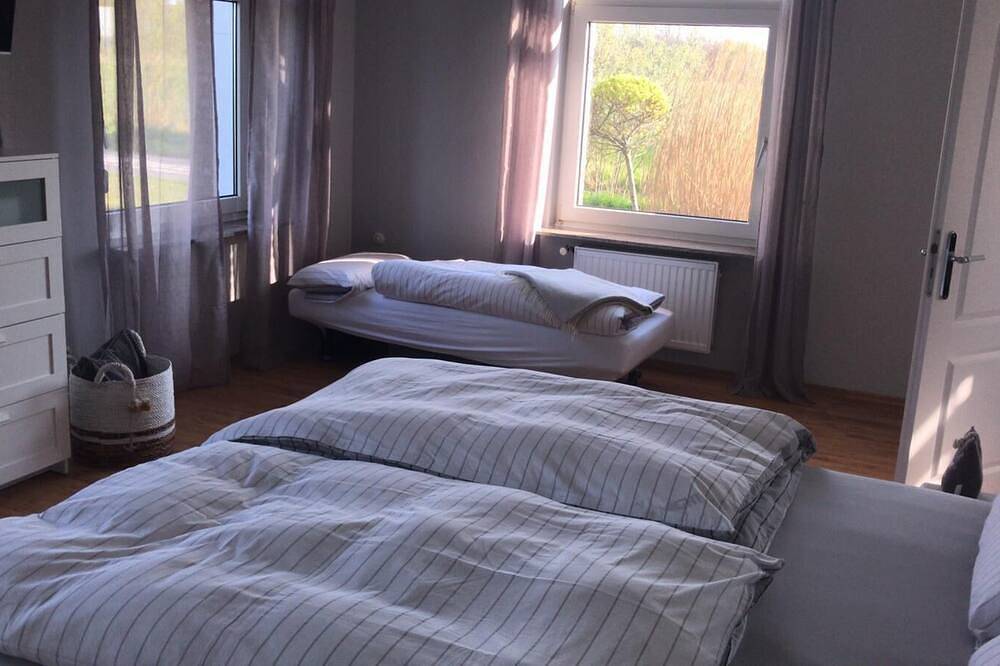 Modernes Ferienhaus  ländliches Flair- ab jetzt mit holzbefeuerter Fass-Sauna in Wilhelmshaven, Südliche Nordseeküste