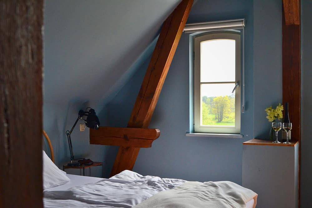 Doppelzimmer im Gasthaus am Finowkanal (ehemalige Schule von 1875). in Zerpenschleuse, Wandlitz