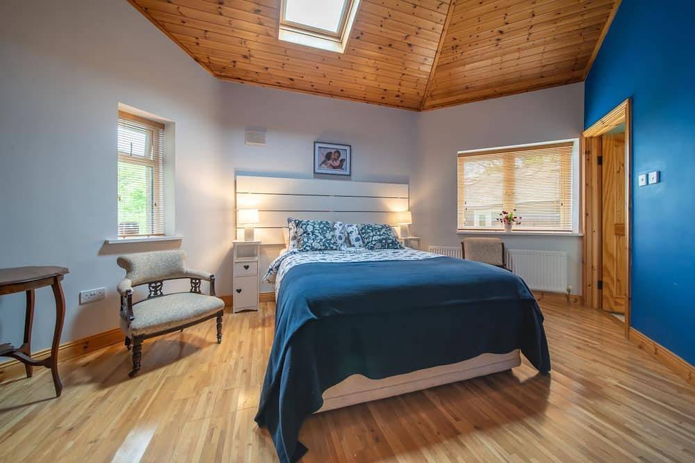 Spacious 2 bed stone cottage in the Wicklow Mountains in Donaghmore, County Wicklow