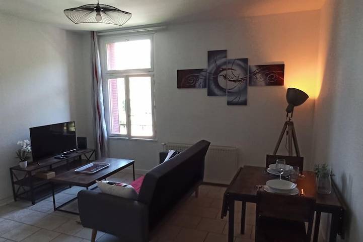 Ganze Wohnung, Comfortable apartment for curists and holidaymakers in Montchalusset in Châtel-Guyon, Regionaler Naturpark Volcans d'Auvergne