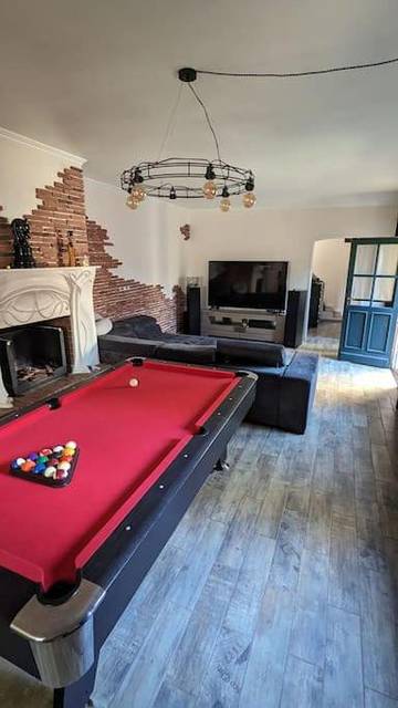 Location de vacances pour 12 personnes, avec jacuzzi et terrasse, animaux acceptés à Savigny-sur-Orge