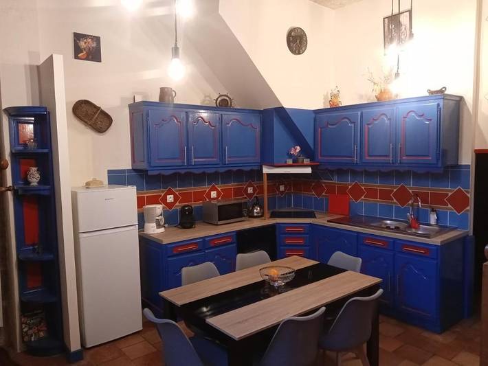 Location de vacances pour 6 personnes, avec terrasse et jardin à Anost - 2