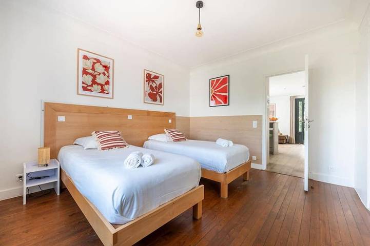 Ganze Wohnung, 20 Minuten von Paris, Kingsize-Bett, Terrasse, Kostenloses Parken in Argenteuil, Val-d'Oise
