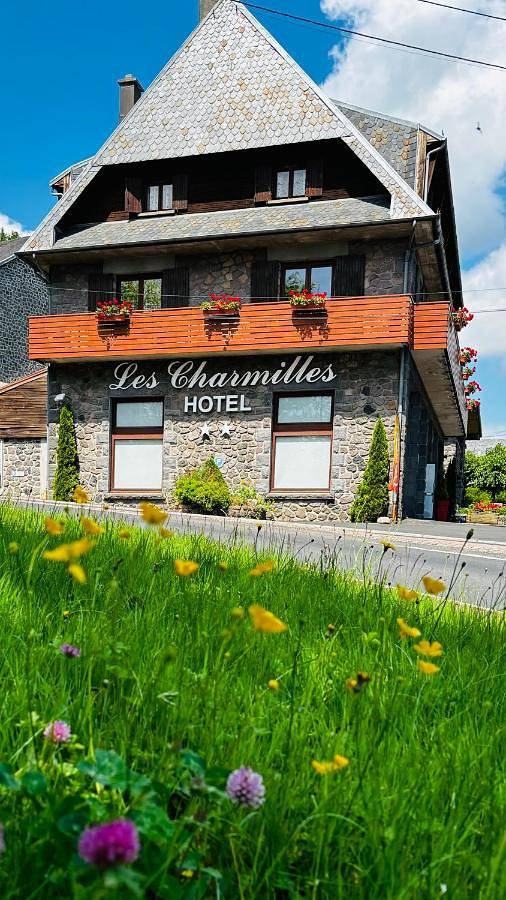 Hôtel Les Charmilles in Besse-et-Saint-Anastaise, Parc naturel régional des Volcans d'Auvergne