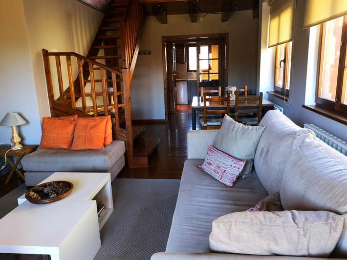 Apartamento vacacional entero, Dúplex 3 hab. Piscina, Chimenea, Vistas, Secadora y Wifi in DAS (desambiguación), Pirineo Catalan
