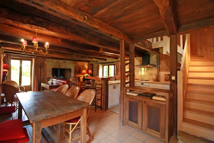 Maison de vacances 'Gite Le Vieux Domaine' avec vue sur le parc, les étangs et la campagne Wi-Fi in Royères, Région de Limoges