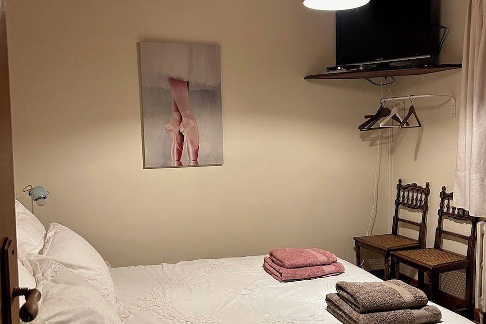 Chalet Tuilerie sleeps 16 - 15 minutes ski station - great year round retreat in Villars-Colmars, Región de Castellane