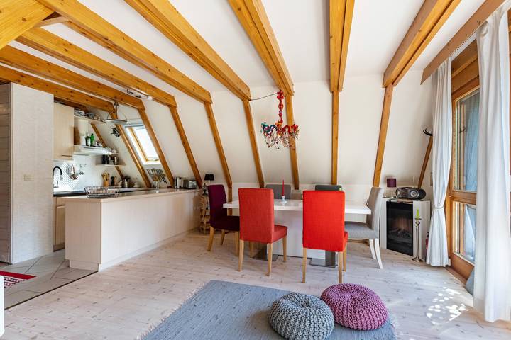 Chalet Charmantes Ferienhaus mit Garten, Natur, Bach, Wald, Ruhe in Siegsdorf, Bayerische Alpen