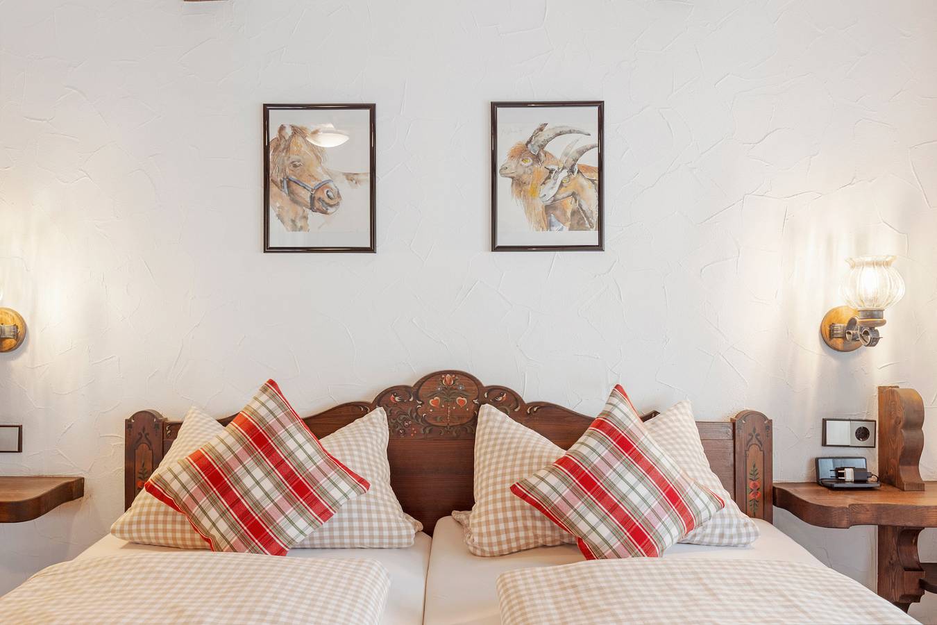 Ampia camera doppia con giardino comune, balcone e Wi-Fi in Tennenbronn, Schramberg