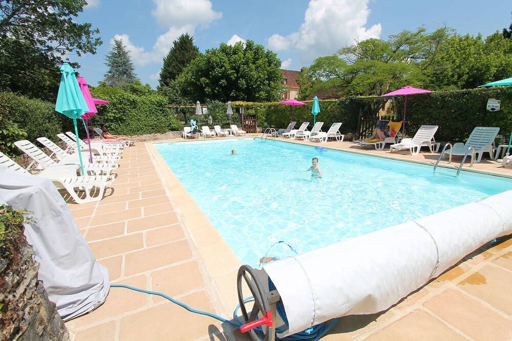 Cottage \"Le Jasmin\", 4 people maximum, Charming and comfortable in Puybrun, Lot