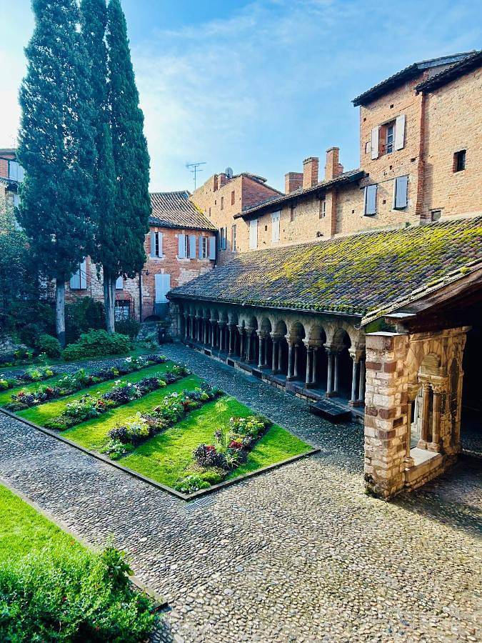 Maison d’hôte pour 2 personnes, avec terrasse ainsi que jardin et vue à Albi