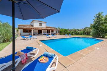 Villa in Pollença Stadt, Pollença für 8 