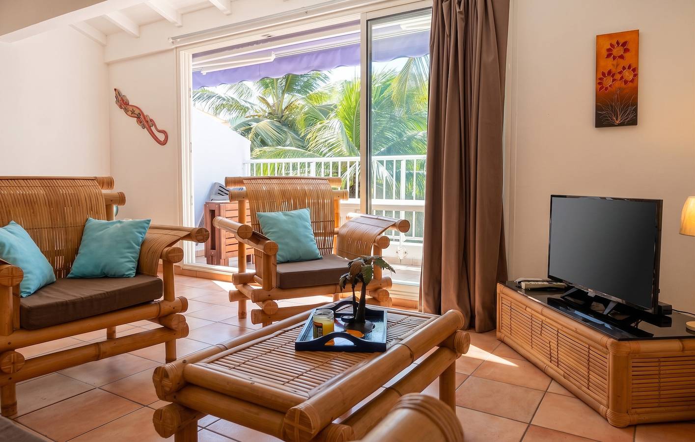 Entire apartment, Apartment with Garden Views in Les Trois-Îlets in Les Trois-Îlets, Martinique