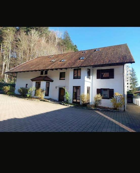 Ferienwohnung für 3 Personen, mit Whirlpool und Garten sowie Pool in Wiggensbach
