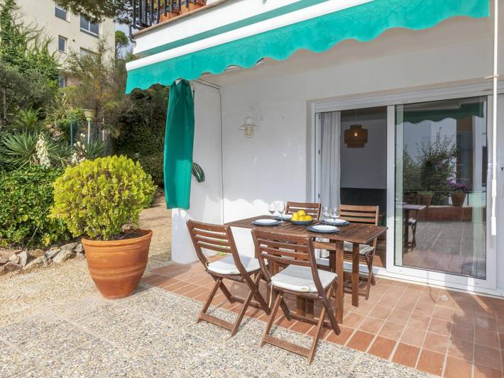 Appartement entier, Appartement Romantique à Tamariu, Terrasse Privée, Plage à 150m, Wi-Fi Inclus in Platja de Tamariu (Palafrugell), Tamariu