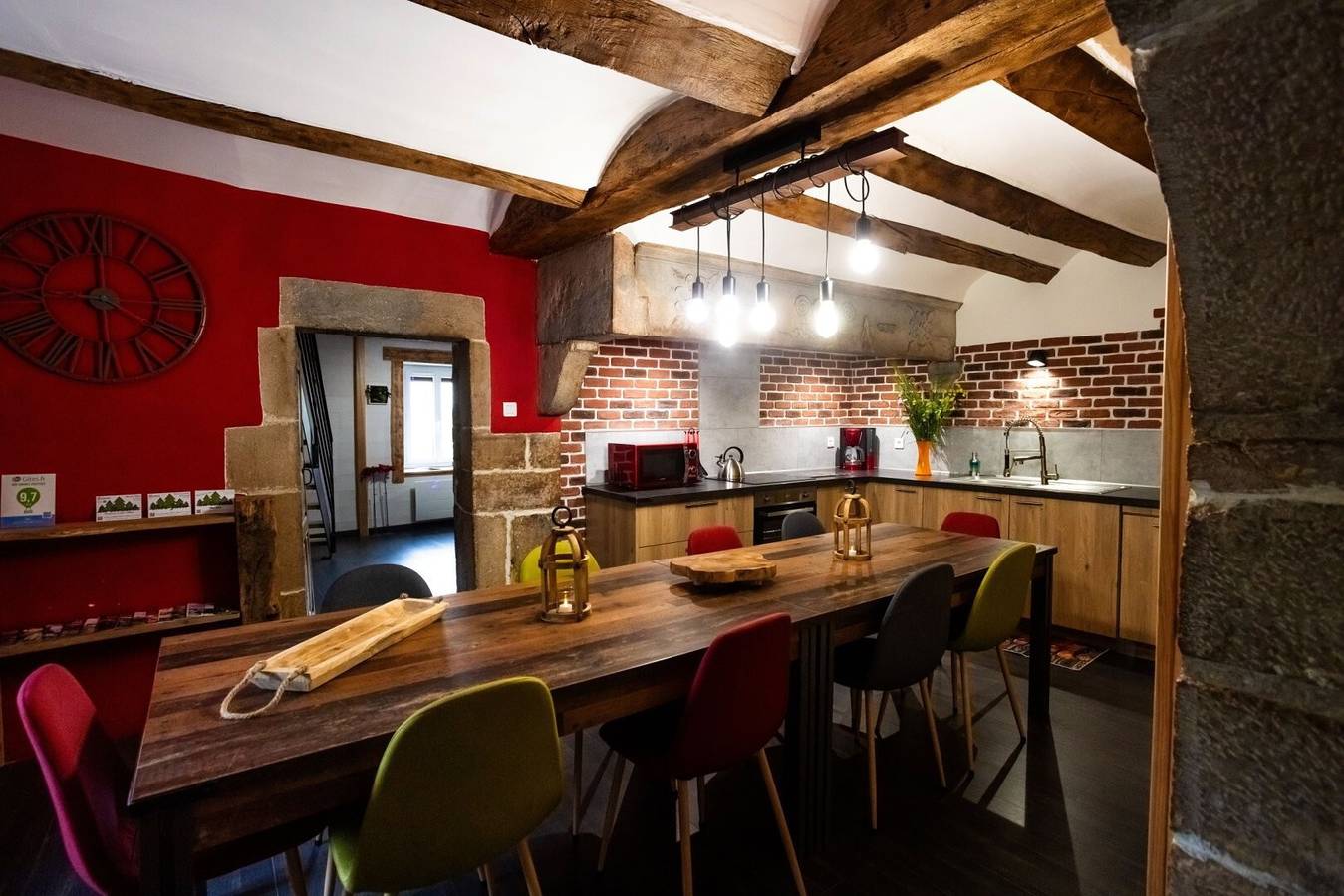 Gîte « Chez Jules » avec spa, terrasse privative et Wi-Fi in Vellerot-lès-Vercel, Jura Francais