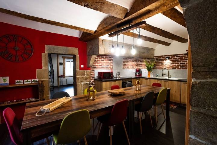Gîte « Chez Jules » avec spa, terrasse privative et Wi-Fi in Vellerot-lès-Vercel, Jura Francais