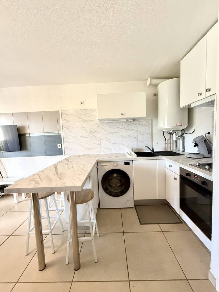 Gîte pour 4 personnes, avec balcon dans Le Brusc - 3