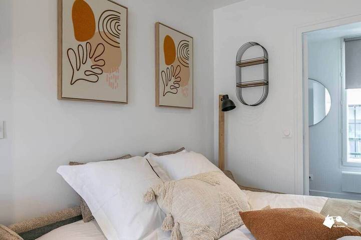 Entire apartment, Mba - Diderot 3 - Splendid Apartment in Montreuil, Seine-Saint-Denis