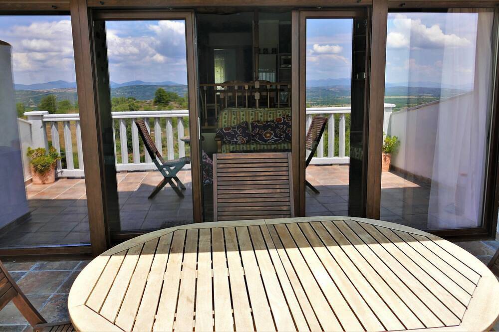 Entire apartment, The Chumbea Triskel: a window to nature, relaxation, and the stars in Salamanca Province