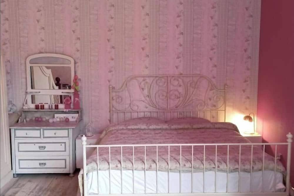 Ganze Wohnung, Retro House in Częstochowa, Schlesien