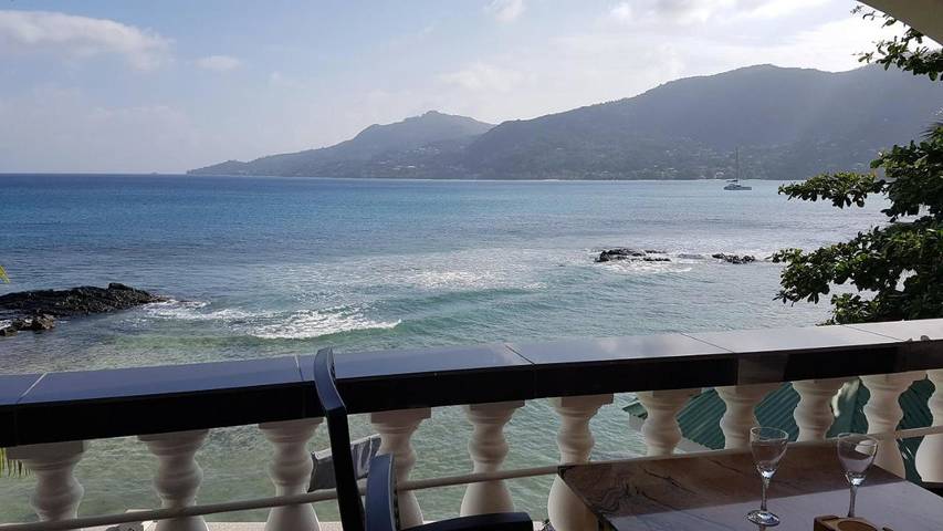 Gîte pour 4 personnes, avec terrasse et vue dans Beau Vallon - 2