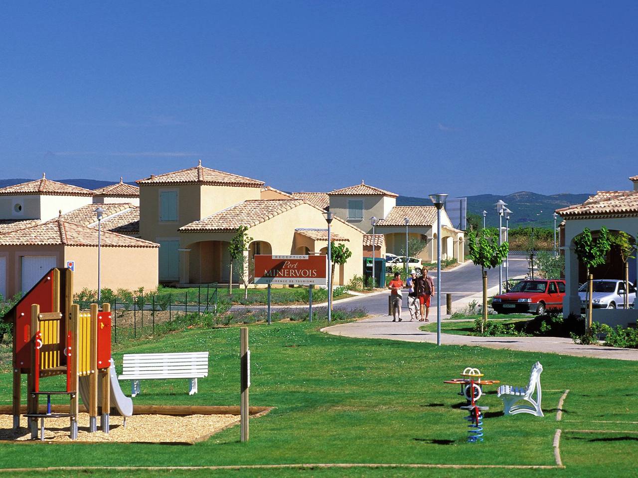 Villa in Frankreich mit Seeblick und Pool in Homps, Narbonne und Umgebung