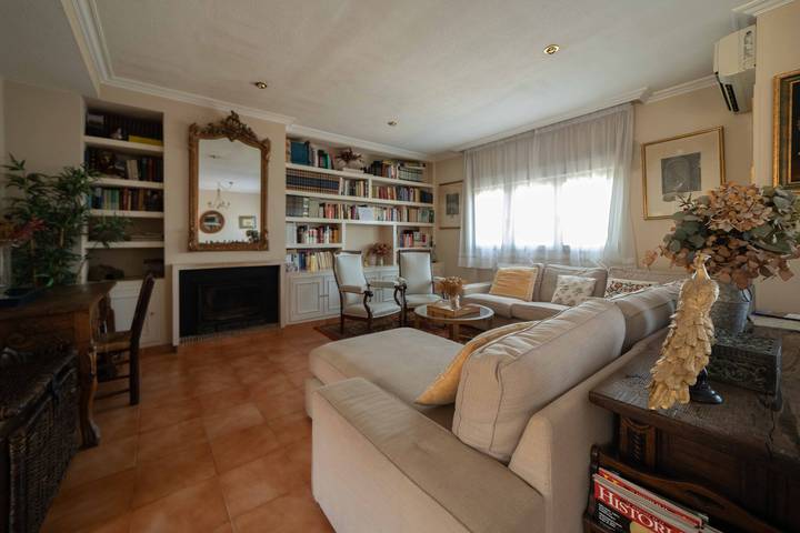 Casa rural junto a Toledo con piscina, olivares y montaña in Bargas, Provincia de Toledo