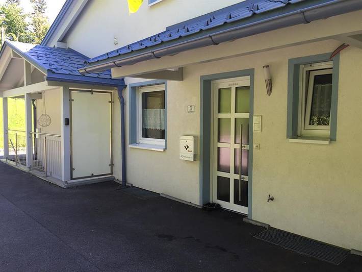 Ganze Ferienwohnung, FeWo 4 Schlafzimmer, grosser Wohn-/Essbereich in Dalaas, Verwall