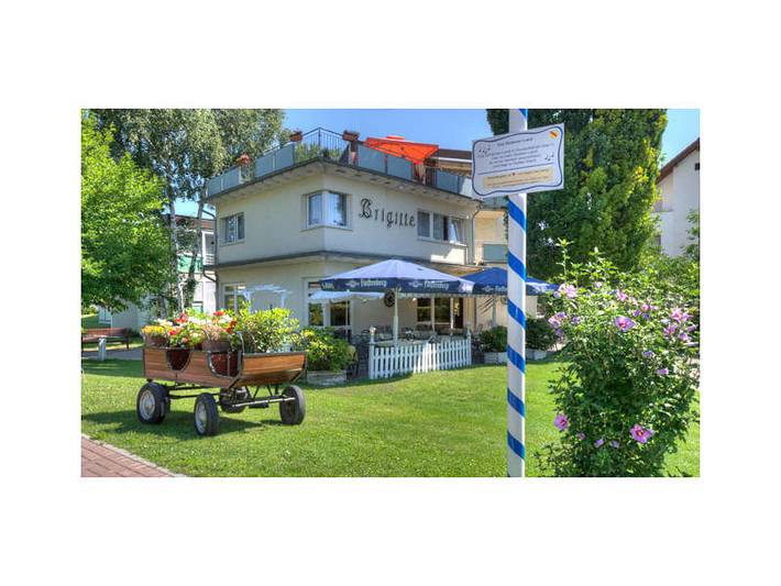 Hotel, mit Balkon/Terrasse und Terrasse sowie Garten in Bad Krozingen