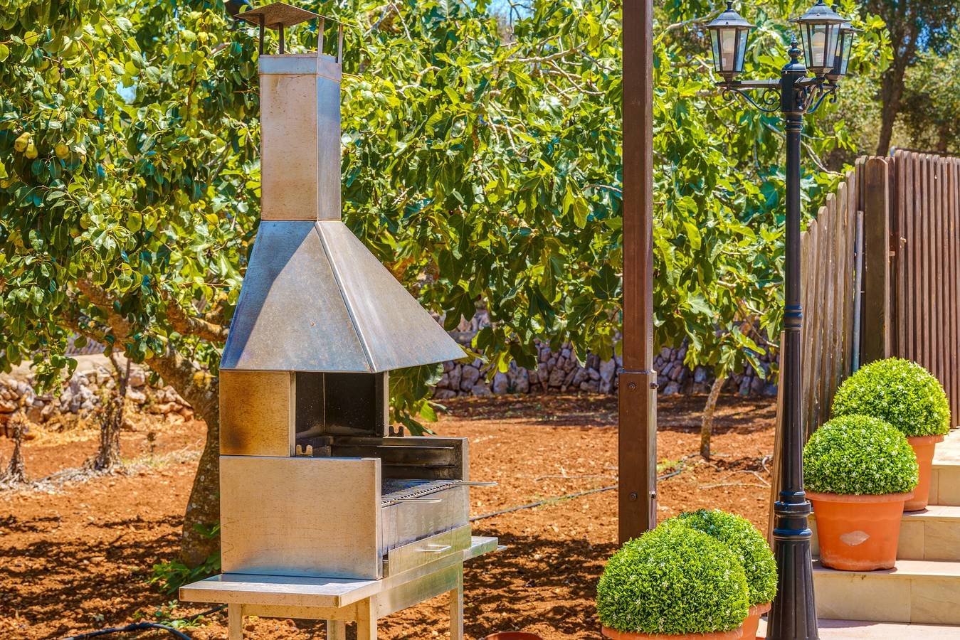 Charming Finca with Pool, Garden, Terrace, Air Conditioning & Wi-Fi in Cala Figuera, Santanyí