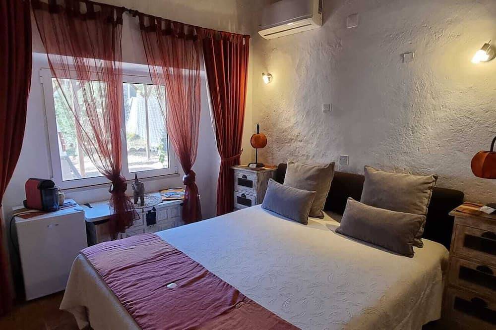 Quinta Do Gilphil Maison in Salir, Serra do Caldeirão