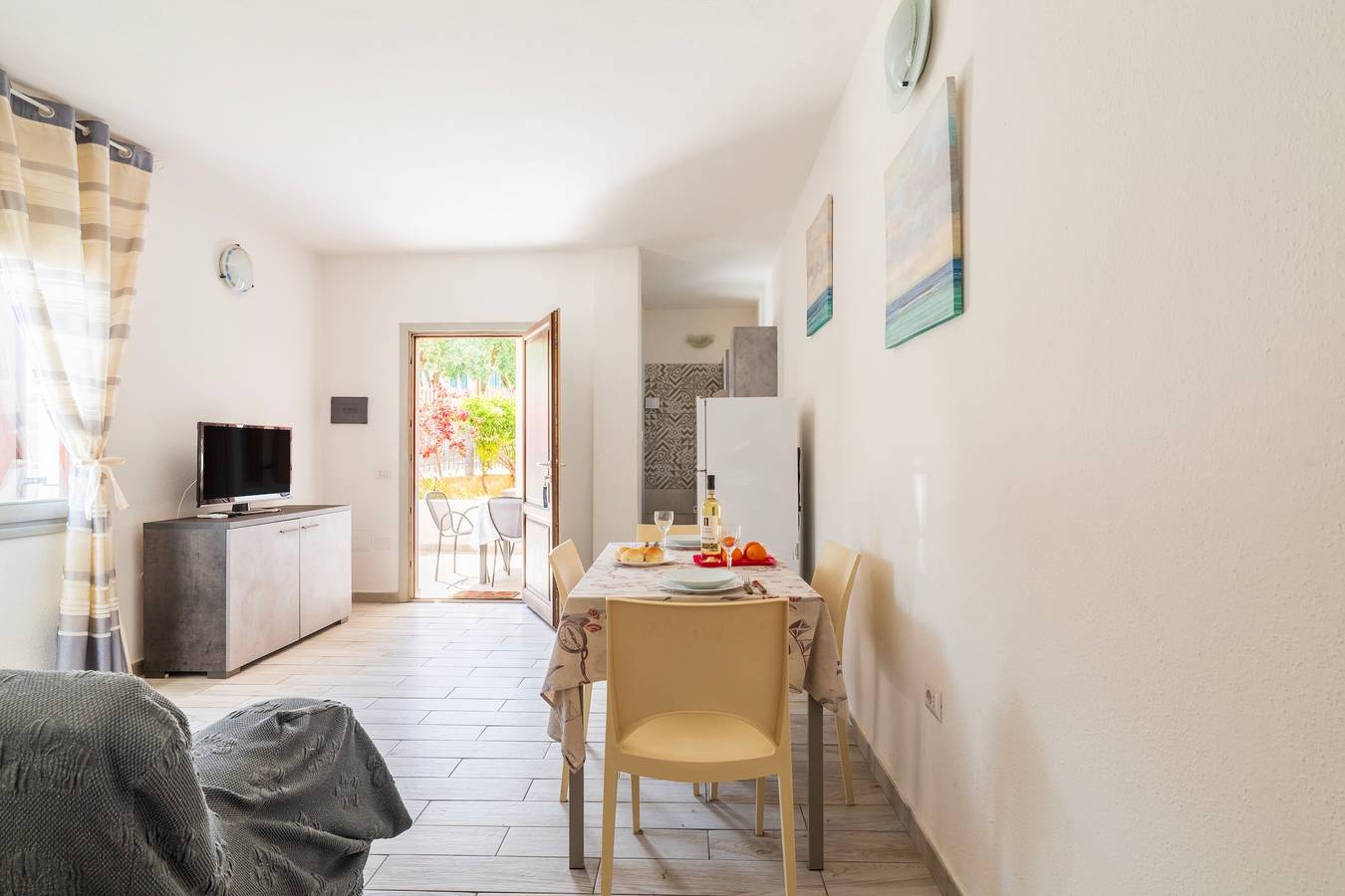 Ganze Wohnung, Ferienwohnung 'Eden' mit gemeinsamer Terrasse und Klimaanlage in Arbatax, Tortolì