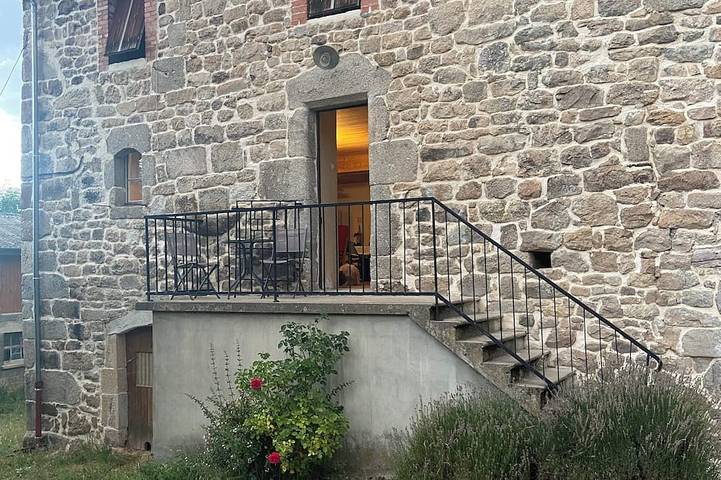 Location de vacances pour 5 personnes, avec balcon à Le Malzieu-Forain