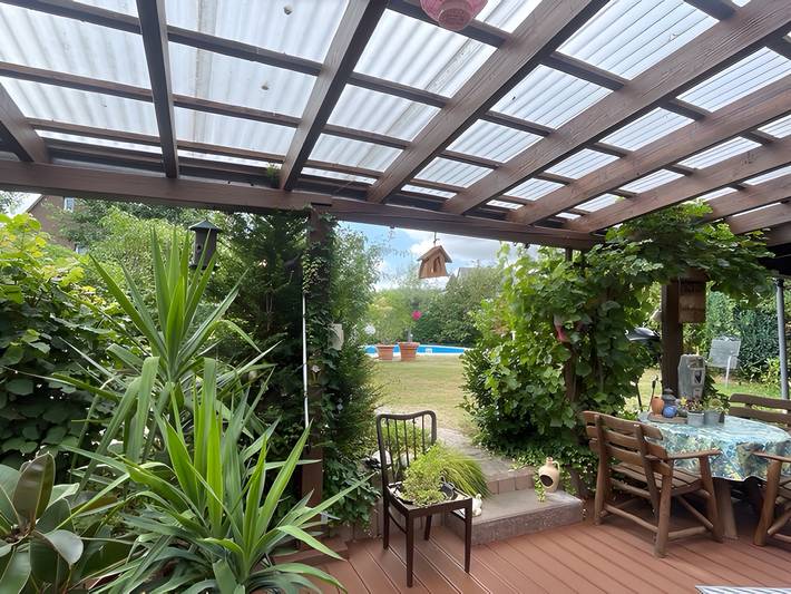 Entire apartment, Holiday Apartment 'Uschi' with Pool, Shared Garden and Wi-Fi in Welschneudorf, Lahn-Taunus