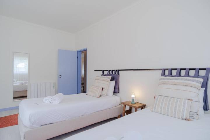 Casa rural para 7 personas, con Balcón y Terraza además de Jardín y Piscina en Nazaré - 4