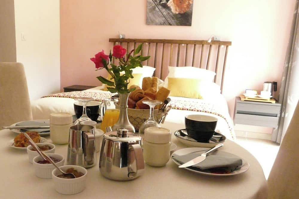 Homerez - Spacious villa with private pool in Le Vigan 350 m² in Le Vigan (Midi-Pyrenees), Lot