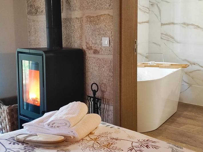 Casa rural para 2 pessoas, com vista para o lago e jardim, com animais de estimação em Penafiel