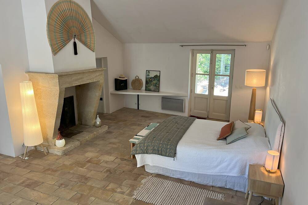 Superb 18th century farmhouse ideally located between Saint Remy and Avignon in Boulbon, Arles und Umgebung